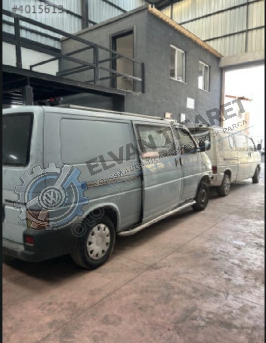 T4 ÇIKMA BAGAJ KAPAĞI