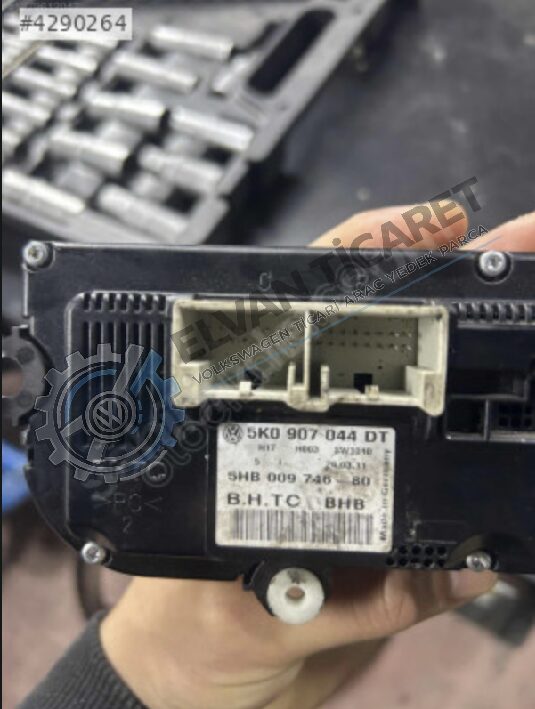 WV 5K0 907 044 DT ÇIKMA KLİMA PANELİ