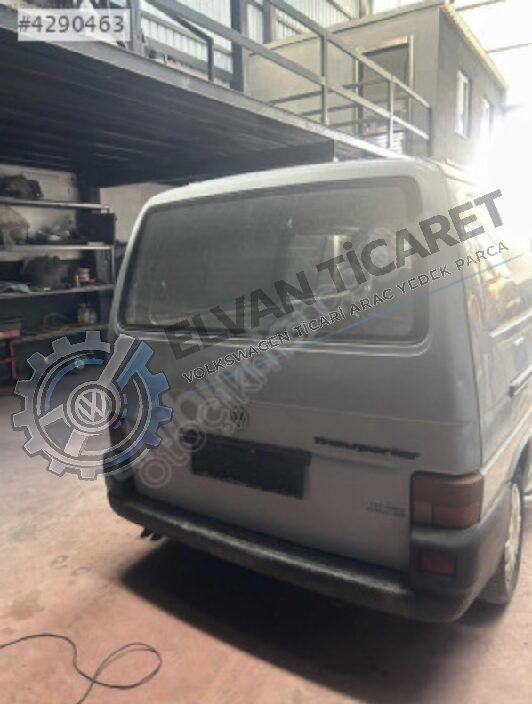 T4 ÇIKMA TEMİZ DOLU BAGAJ KAPAĞI